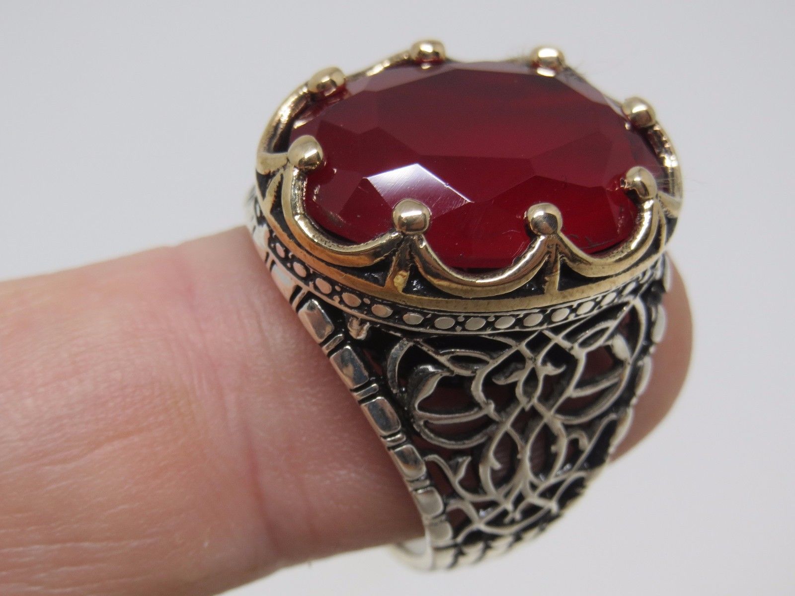 IMPORTANT GUIDELINES TO TAKE CARE WHEN BUYING RUBY RINGS FOR MEN