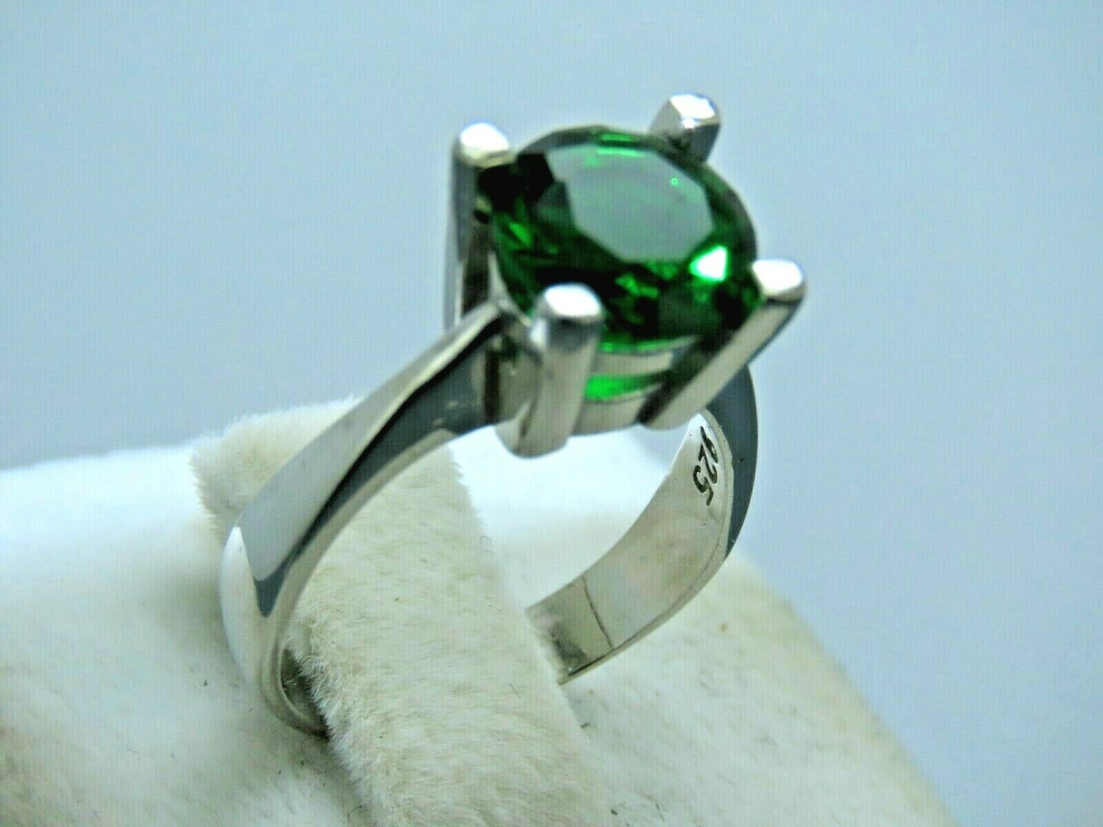 Men's Emerald Ring 1.61 Ct. Platinum 950 | The Natural Emerald Company